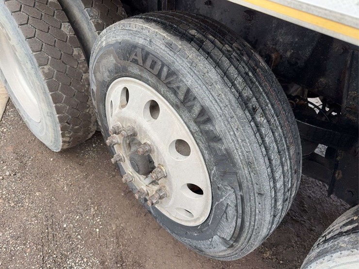 2010-kenworth-t800-image-24