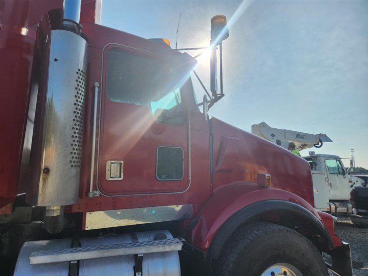 2002-kenworth-t800-image-16