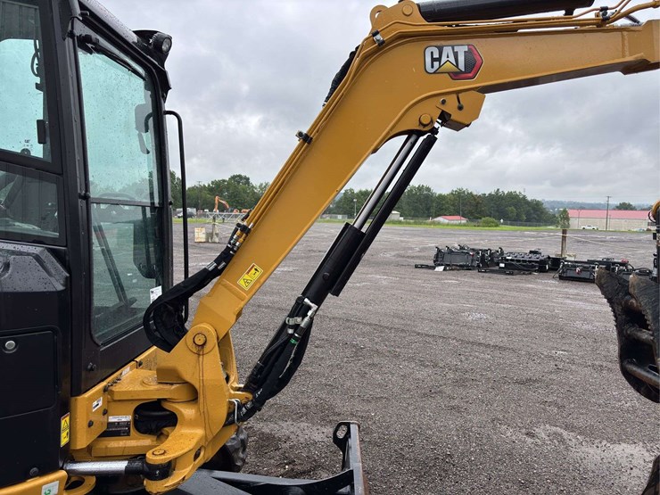 2023-caterpillar-303-image-21