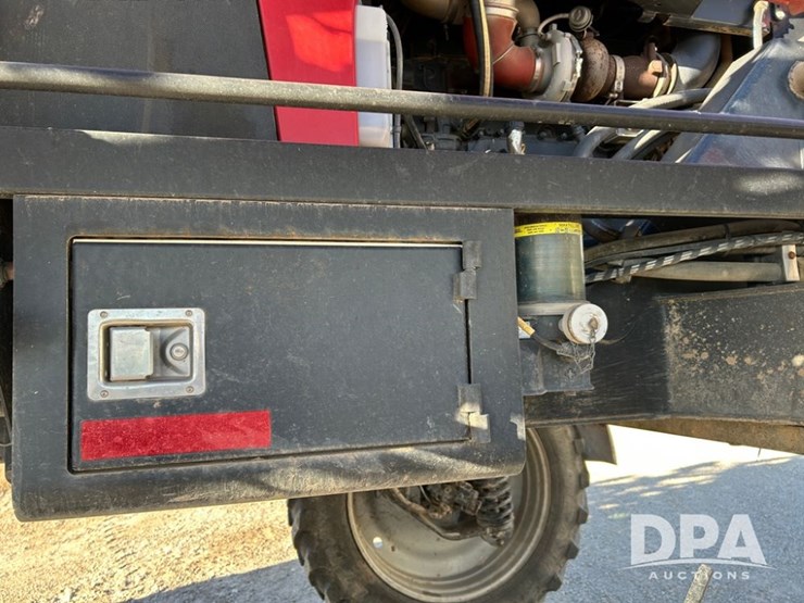 case-ih-patriot-4440-image-47