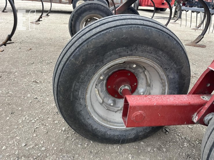 case-ih-4300-image-11