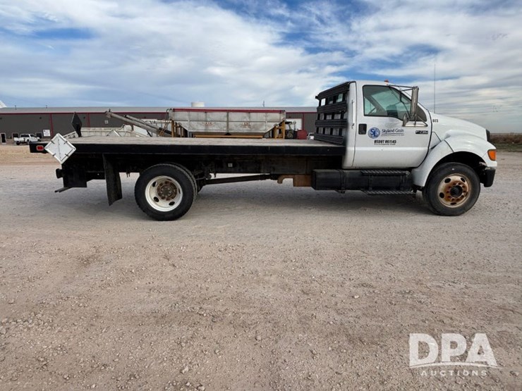 ford-f750-image-4