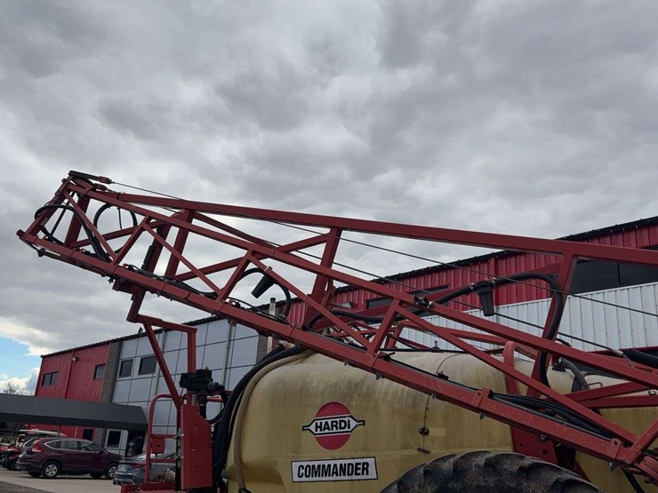 hardi-command-sprayer-image-11
