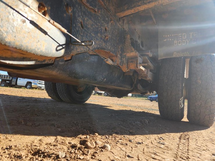 2009-chevrolet-3500-image-30