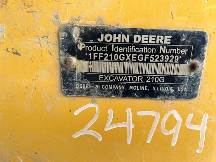 2016-deere-210g-image-7
