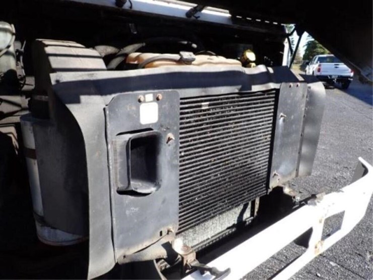 2015-freightliner-mt55-image-54