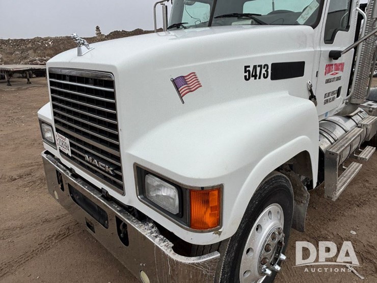 2017-mack-pinnacle-chu613-image-20