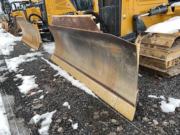 2023-deere-700l-image-2