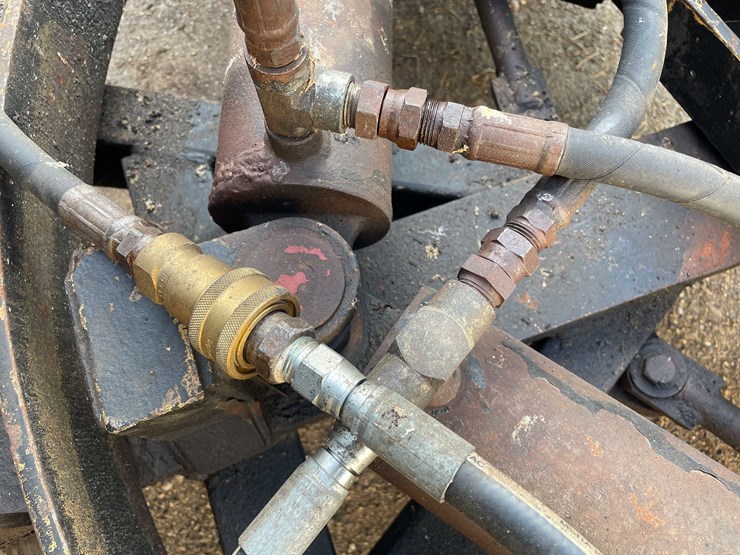 international-4900-image-61