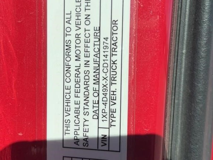 2012-peterbilt-587-image-26