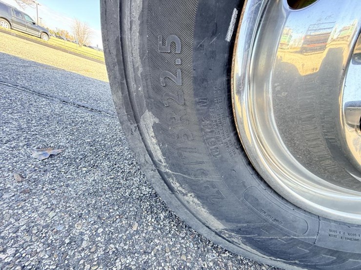 international-4700-image-70