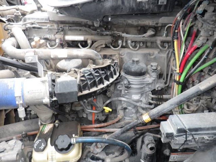 2019-freightliner-cascadia-125-image-31