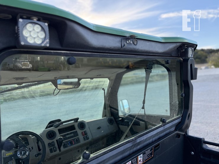 john-deere-gator-xuv-835r-image-14