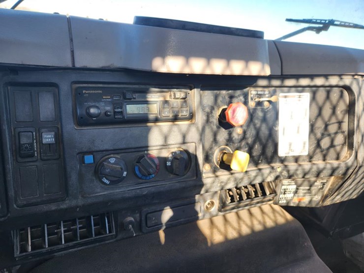 international-8100-image-49