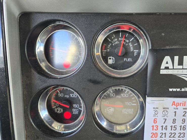 2013-kenworth-t660-image-53