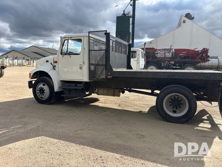 2000-international-4700-image-10