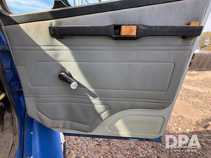 freightliner-fl106-image-69