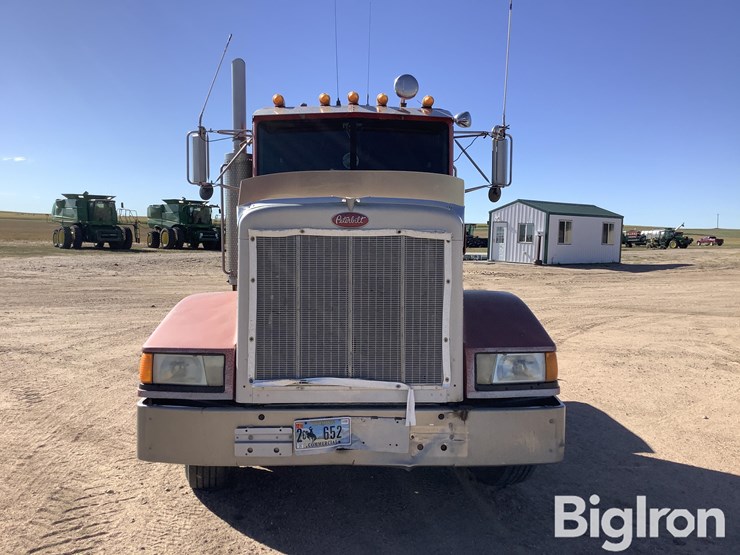 peterbilt-377-image-2