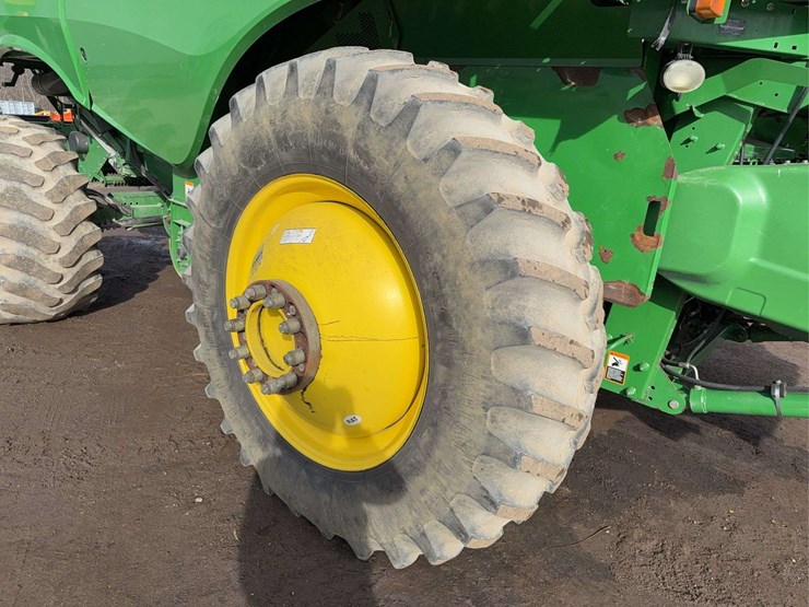 2013-john-deere-s670-image-9