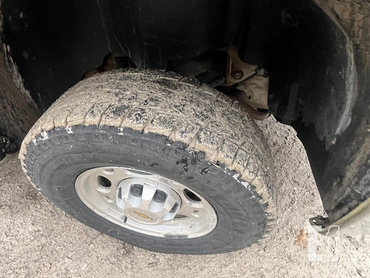 chevrolet-silverado-2500hd-lt-image-15