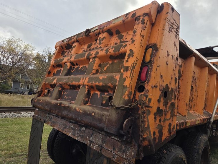 mack-rd690s-image-32