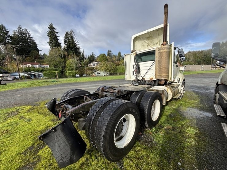 2009-international-prostar-image-5