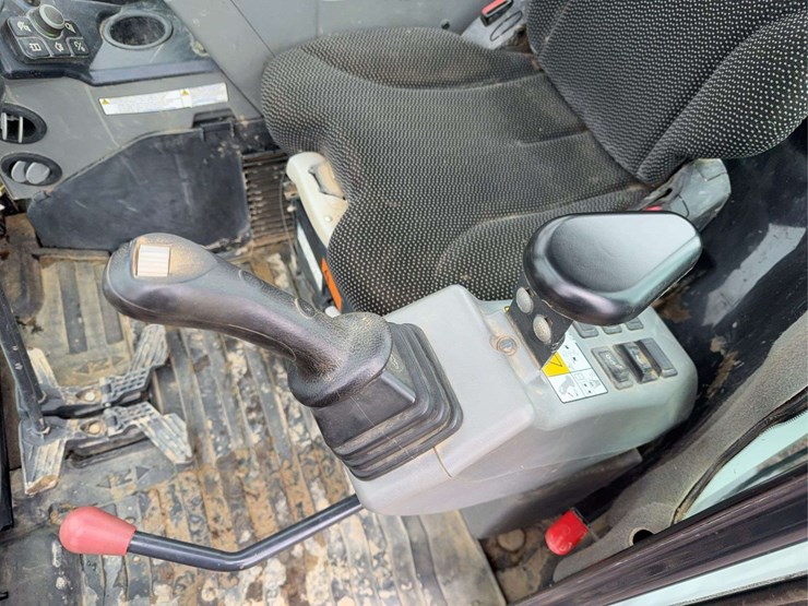 2020-bobcat-e42-image-74