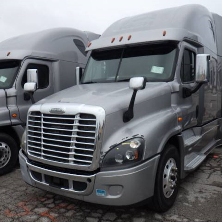 FREIGHTLINER CASCADIA 125