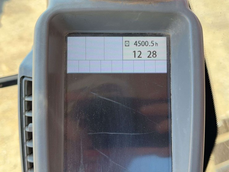 hitachi-225-excavator-image-57