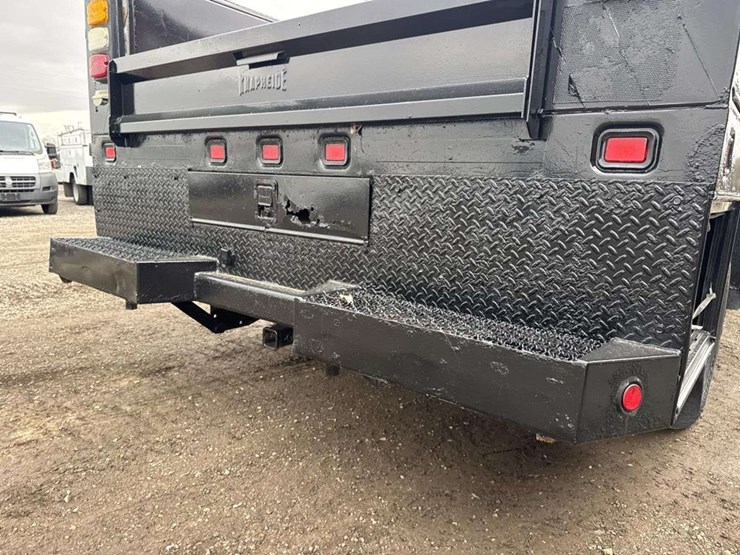 2013-ford-f350-image-16