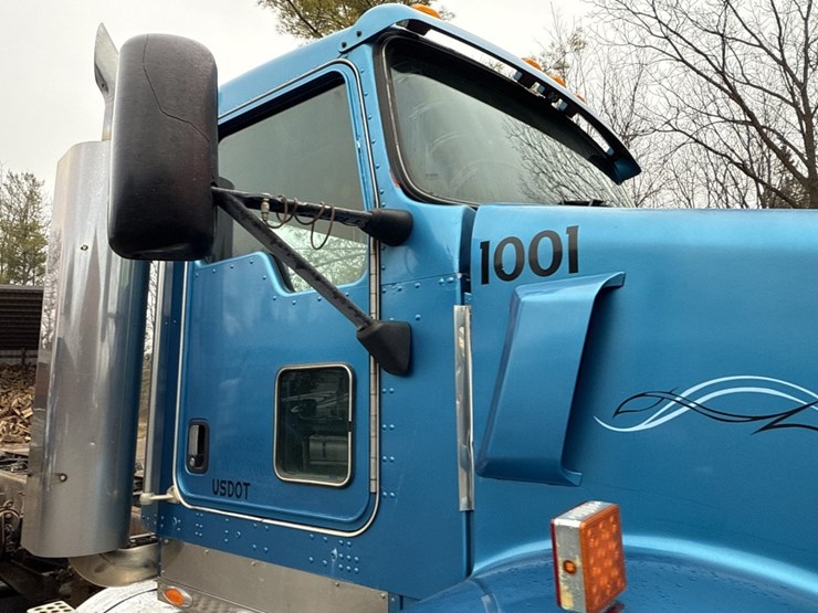 kenworth-t600-image-39