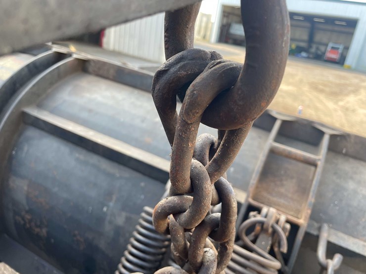 international-4900-image-66