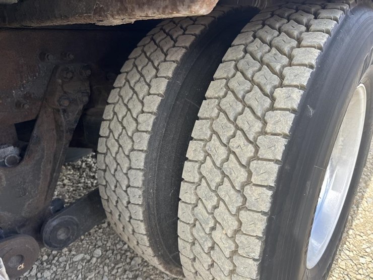 2005-kenworth-t800-image-72