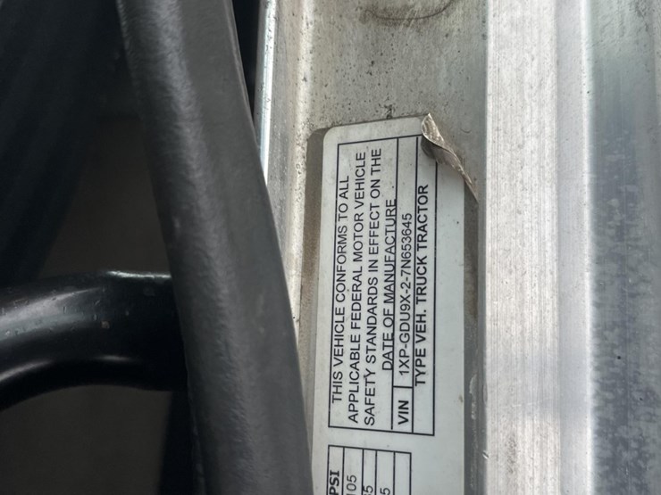 2007-peterbilt-385-image-67