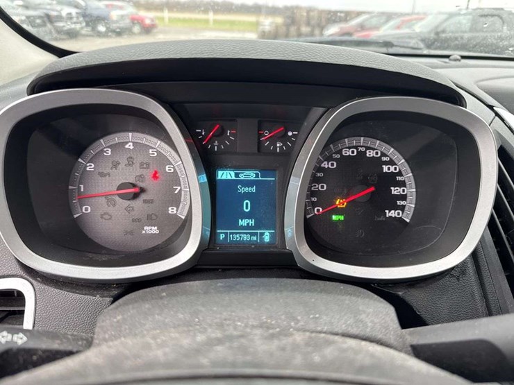 2015-chevrolet-equinox-image-21