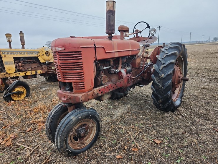1940-farmall-m-gas-tractor-image-1