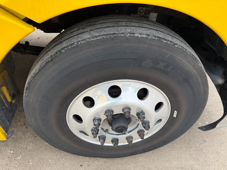 2020-kenworth-t680-image-15