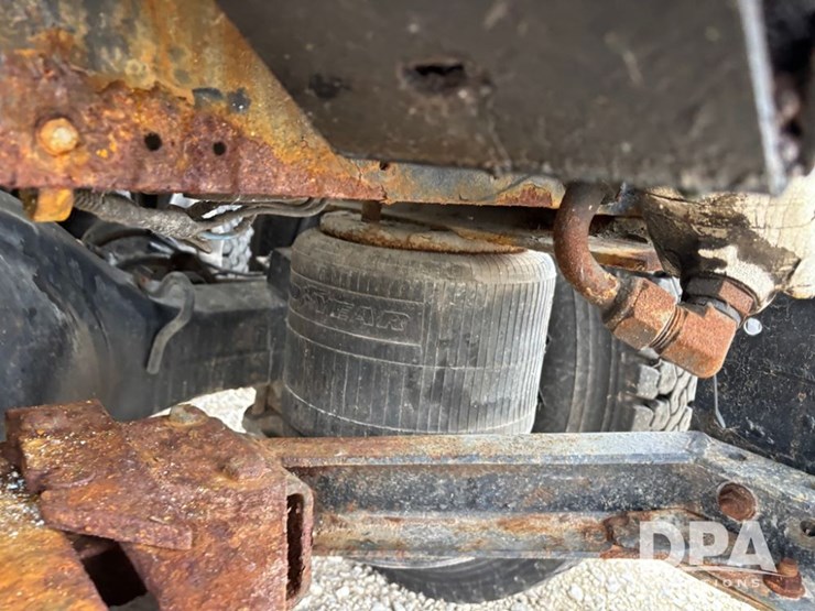 freightliner-fld112-image-73