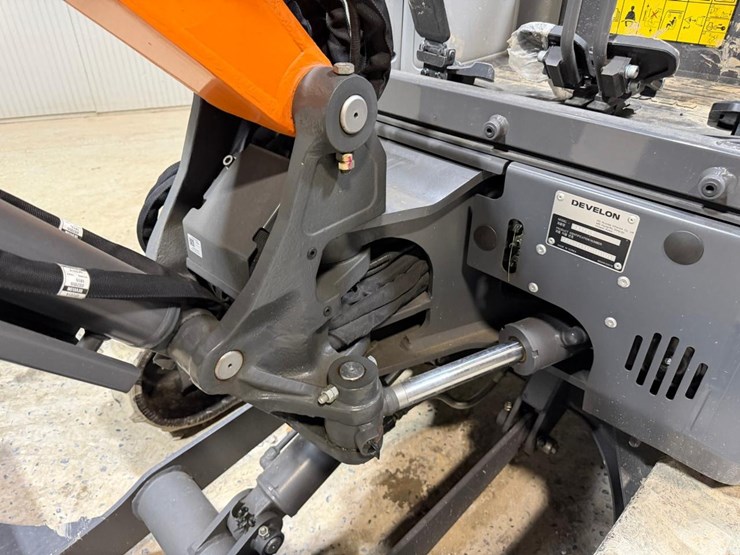 2026-develon-dx27z-7-image-13