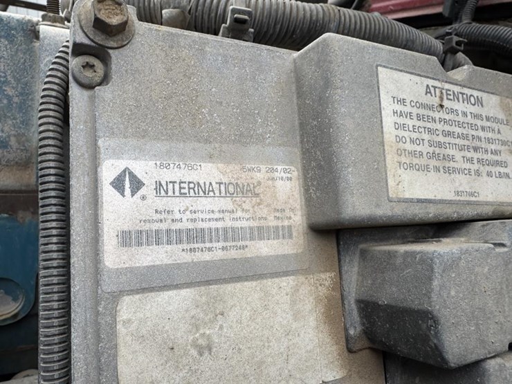 2001-international-4900-image-79