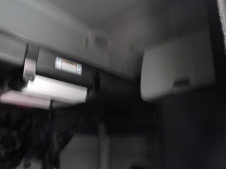 2022-freightliner-cascadia-126-image-8