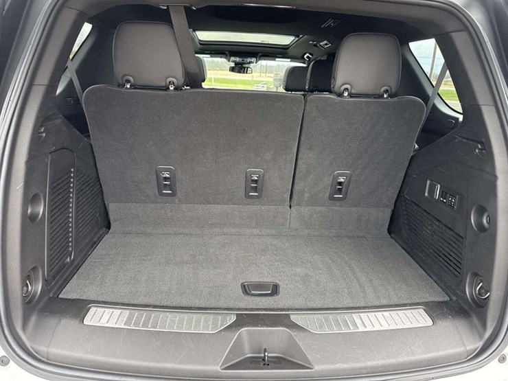 2023-gmc-yukon-denali-image-10