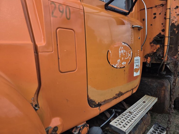 mack-rd690s-image-22