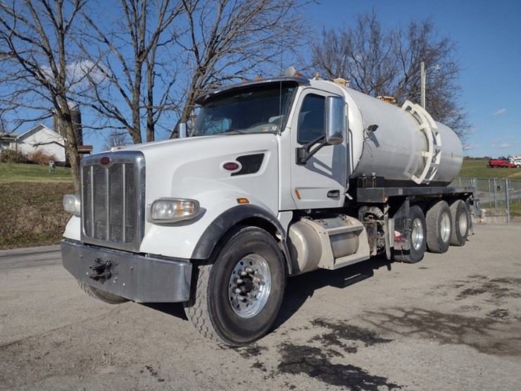 peterbilt-567-image-44