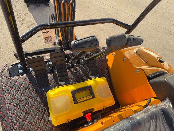 2025-miva-va15p-mini-excavator-image-14