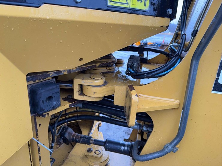 2006-caterpillar-930g-image-37