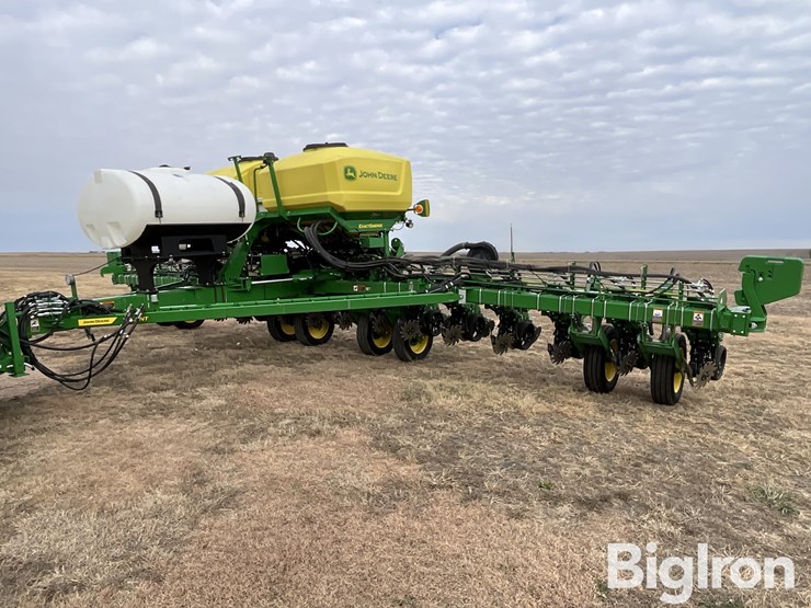 2021-john-deere-1775nt-image-9