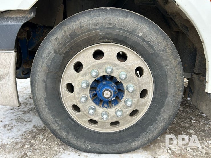 international-prostar-image-56