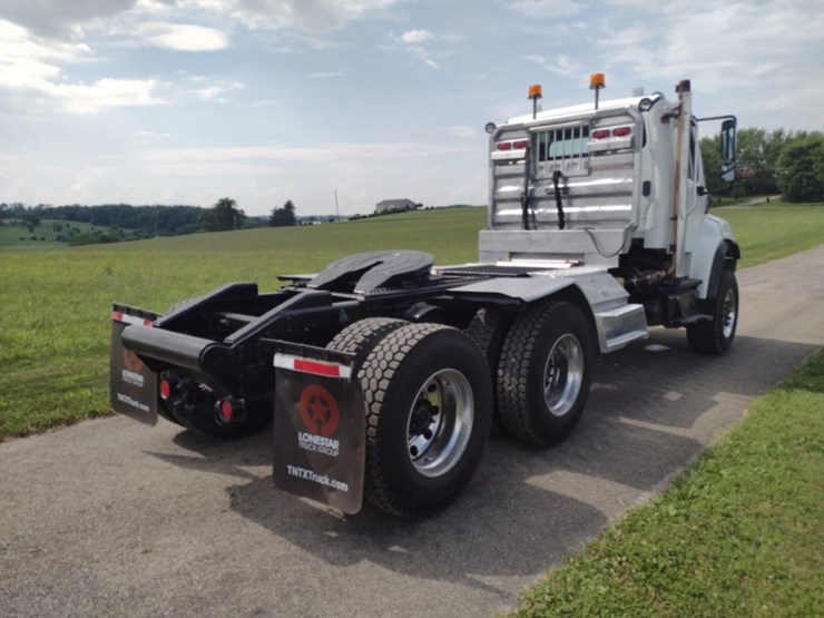 freightliner-m2-106-image-42