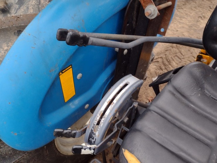 new-holland-3930-image-9